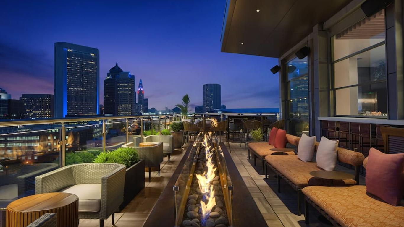 AC Hotel by Marriott Columbus Downtown