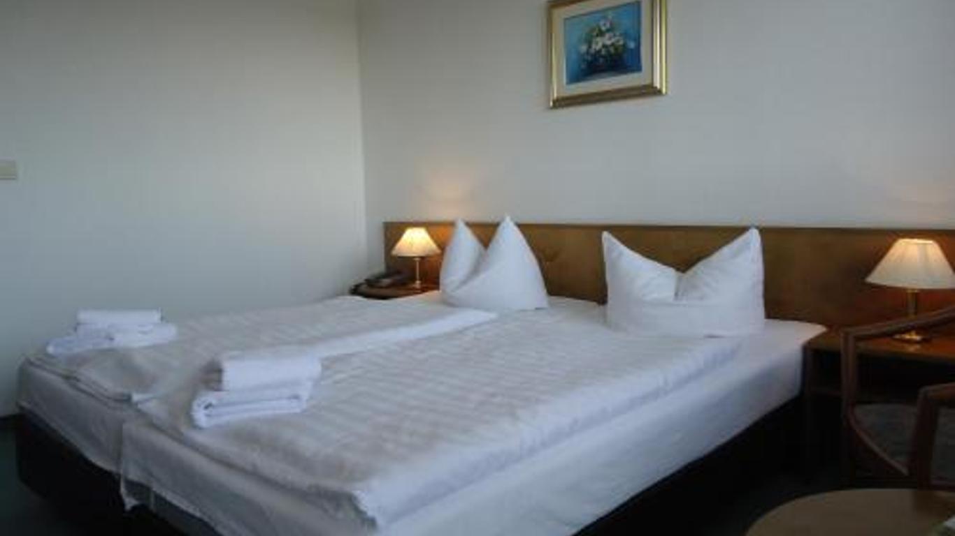 Greenline Hotel Hellfeld