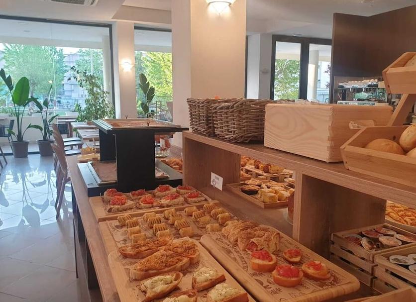 Buffet Photo