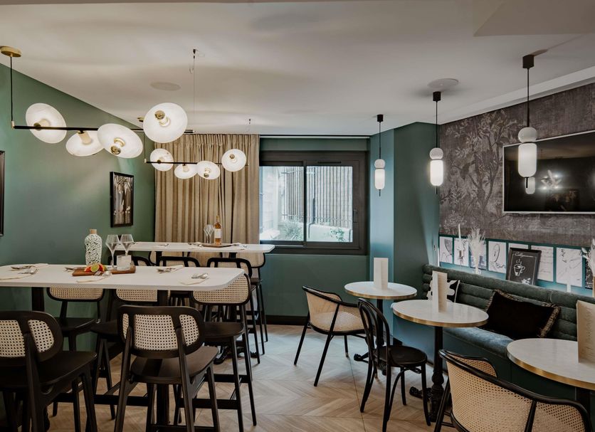 Restaurant Photo