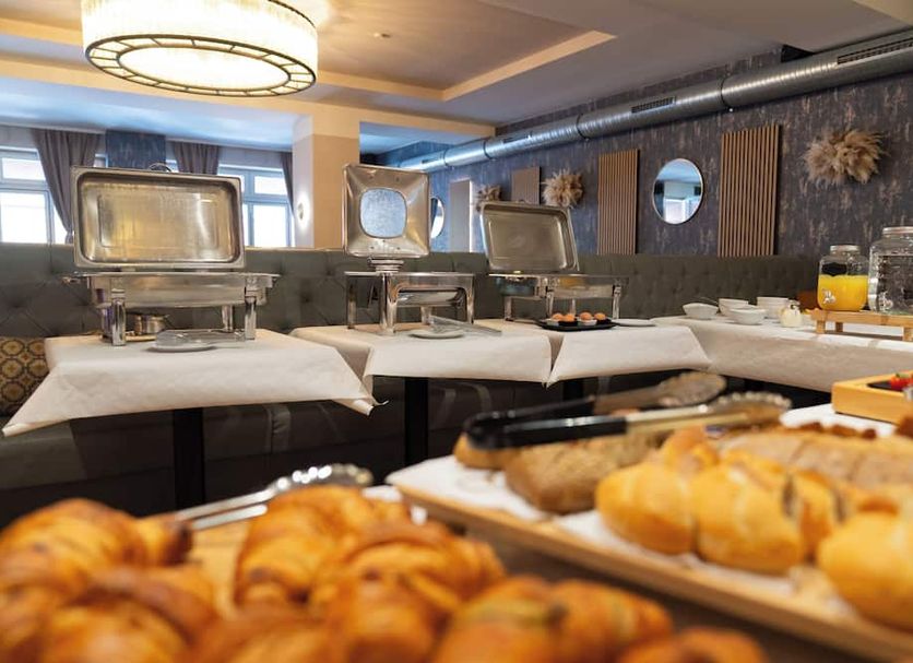 Buffet Photo