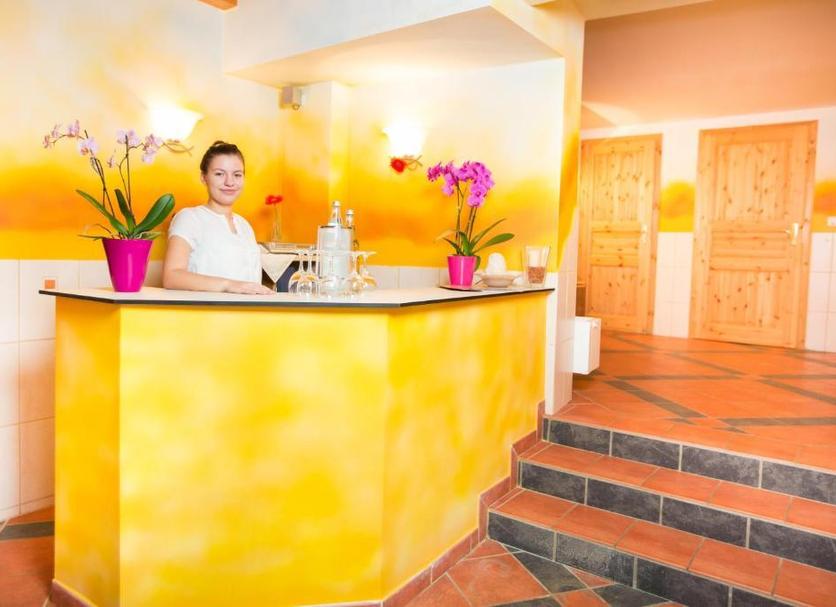 Front desk Photo
