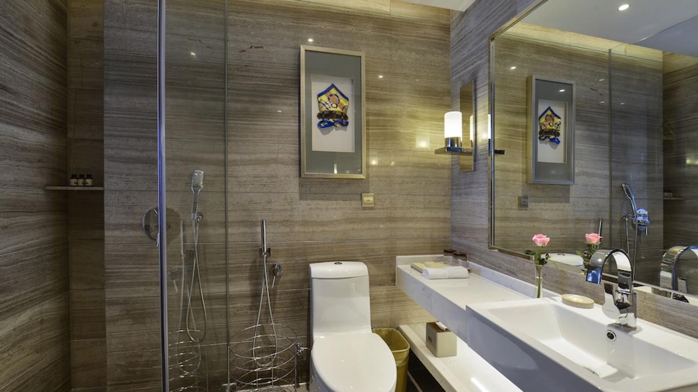 Yiwu International Mansion Hotel