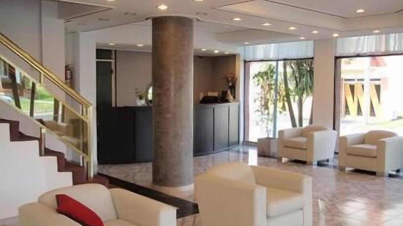 Hotel Montecarlo