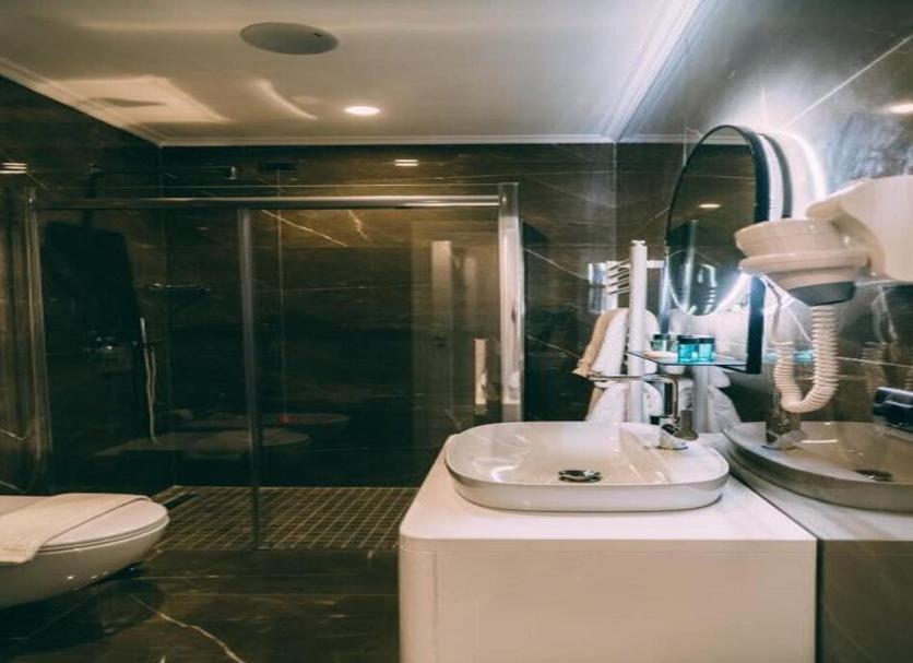 Bathroom Photo
