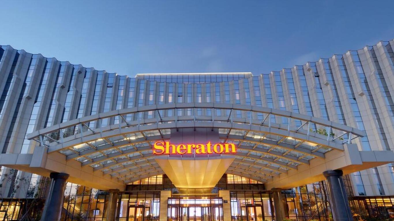 Sheraton Changchun Jingyuetan Hotel