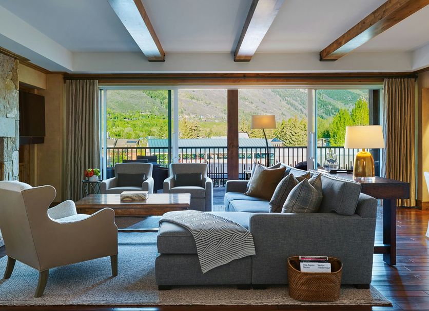 Lounge Photo