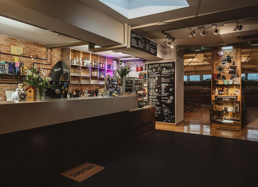 Bar Photo