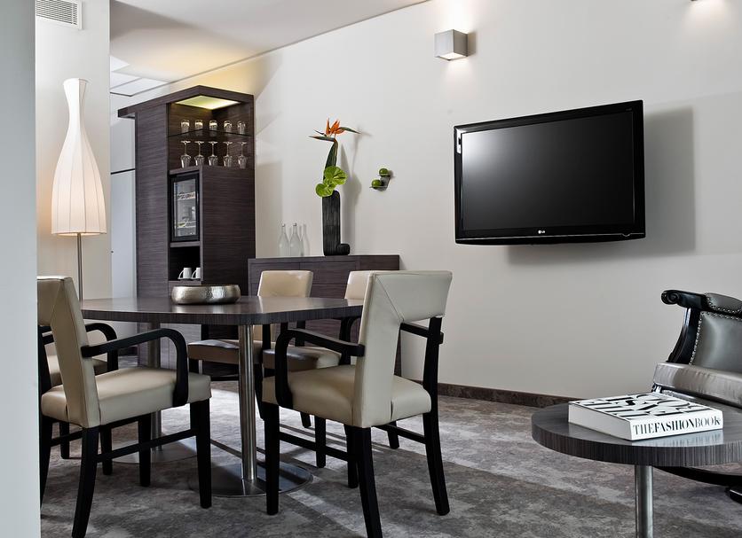 Dining room Photo