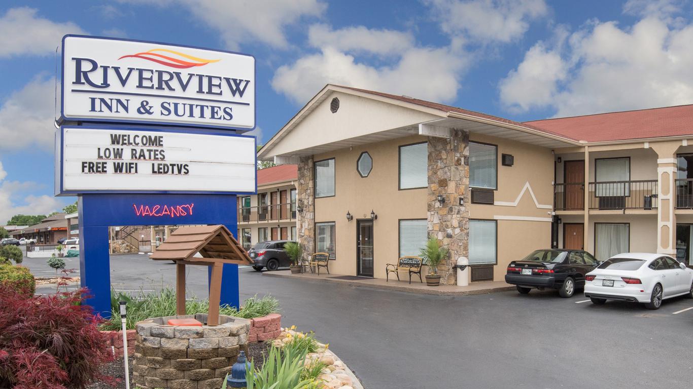 Riverview Inn & Suites