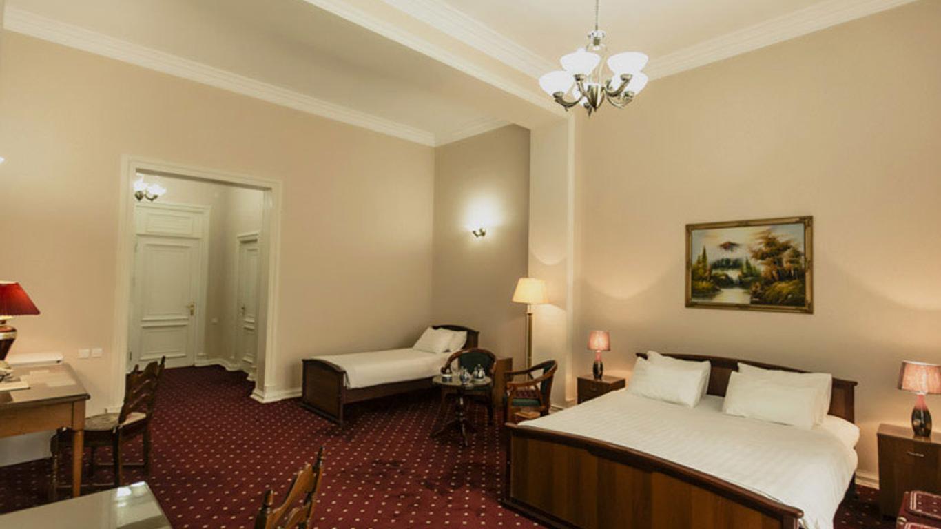 Konstantin Hotel