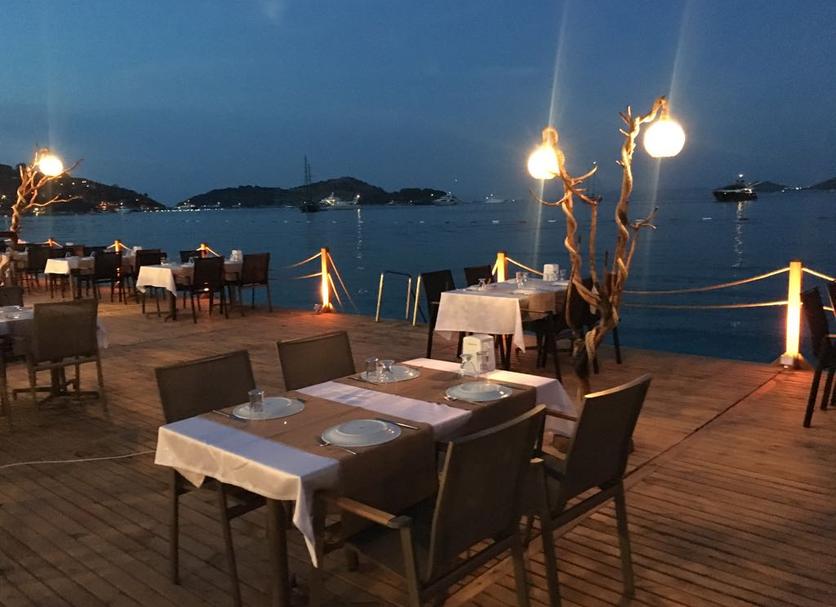 Restaurant Photo