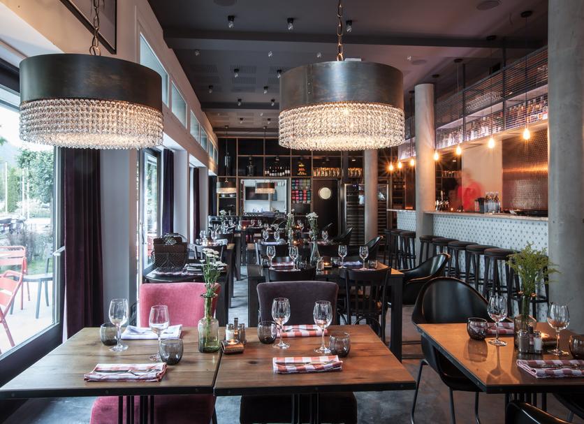 Restaurant Photo