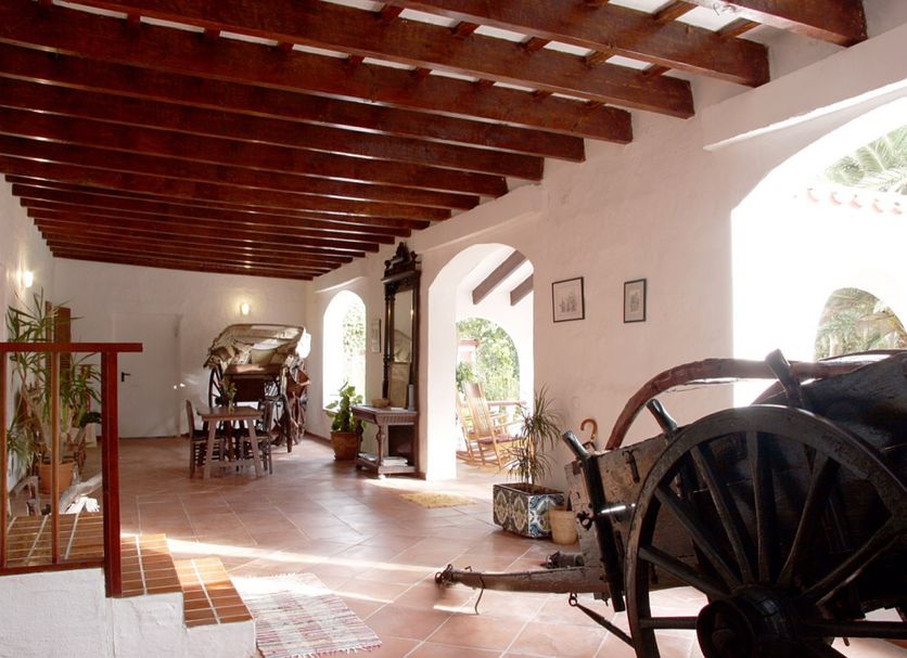 Hotel entrance Photo