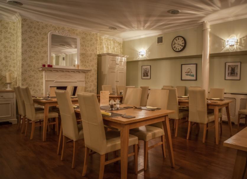 Dining room Photo