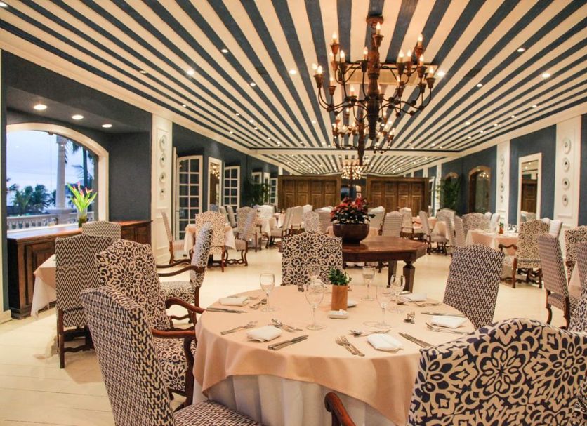 Banquet hall Photo