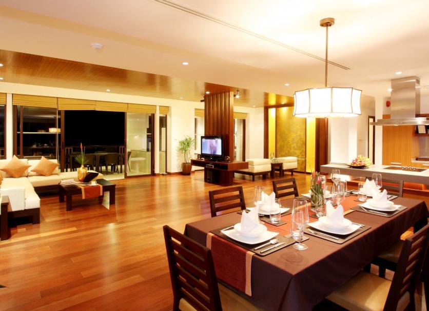Dining room Photo
