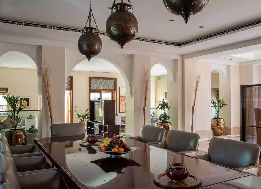 Dining room Photo