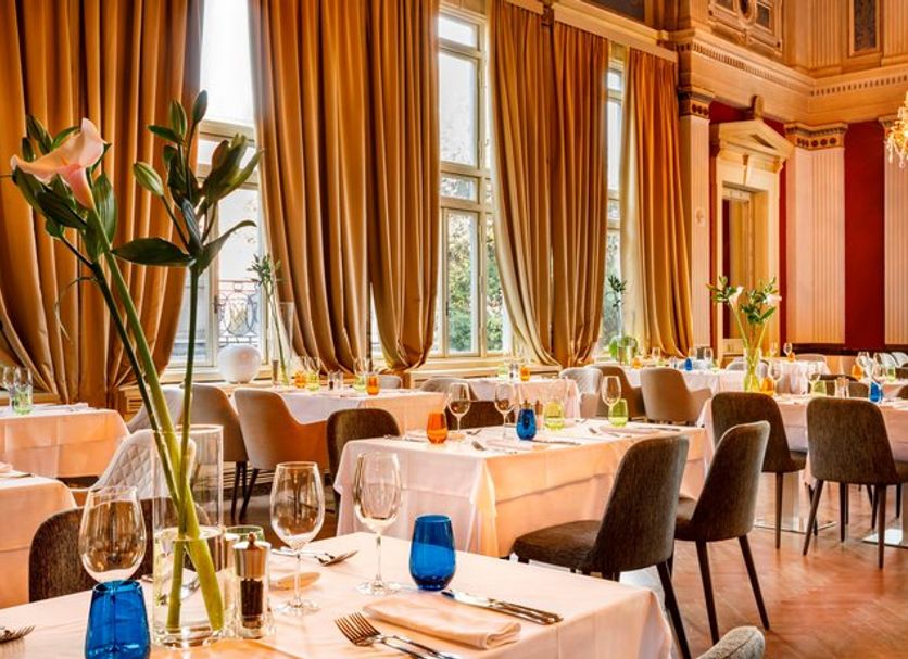 Restaurant Photo