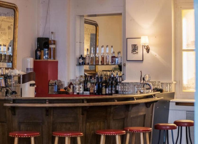 Bar Photo