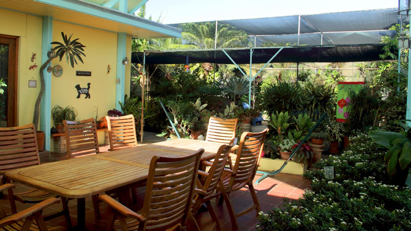 Hidden Eden Aruba Bed And Breakfast