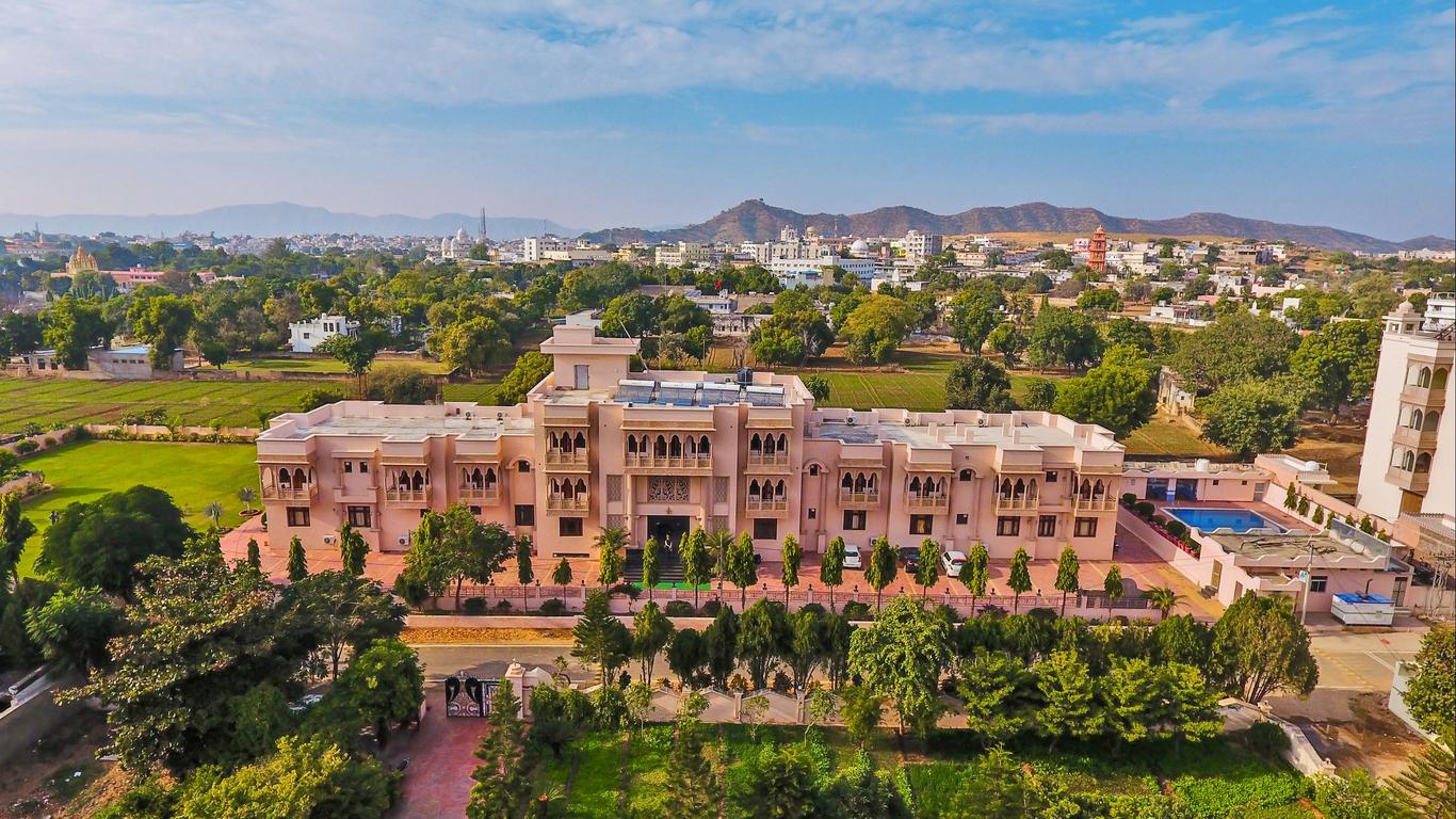 Hotel Pushkar Legacy