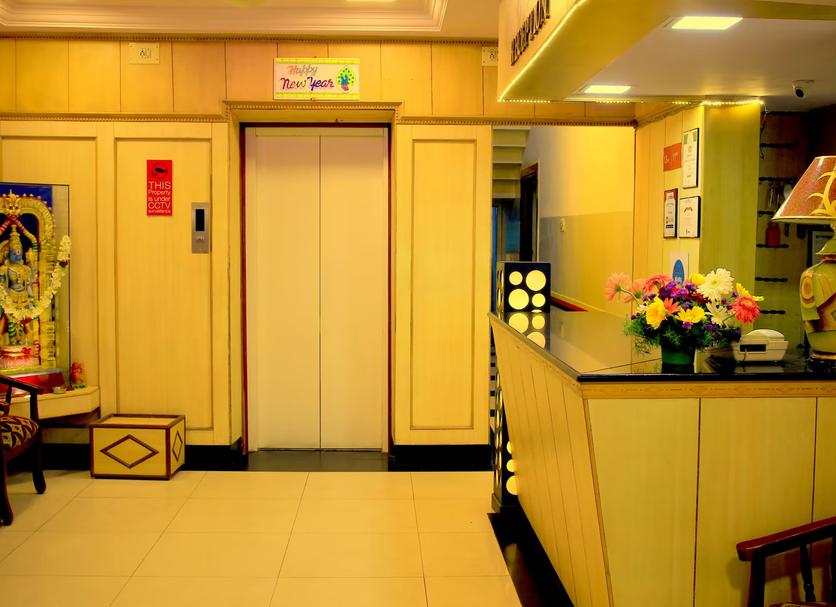Front desk Photo