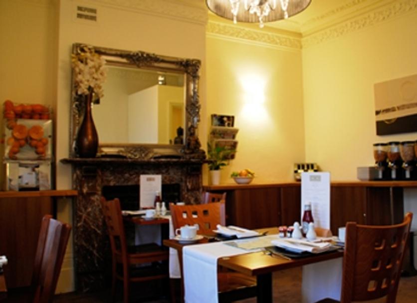 Dining room Photo